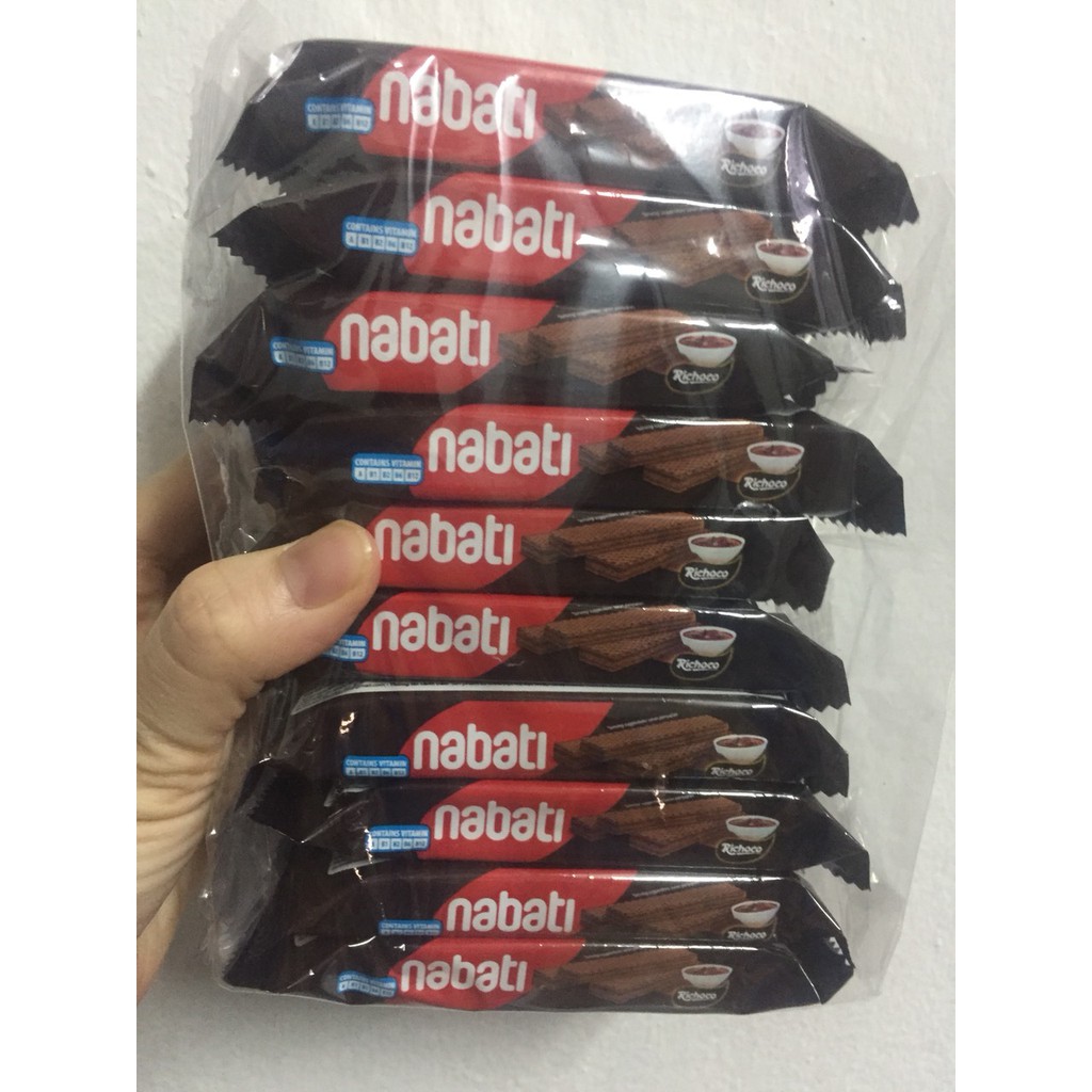 Lốc 10 gói bánh xốp Nabati vị socola 20g