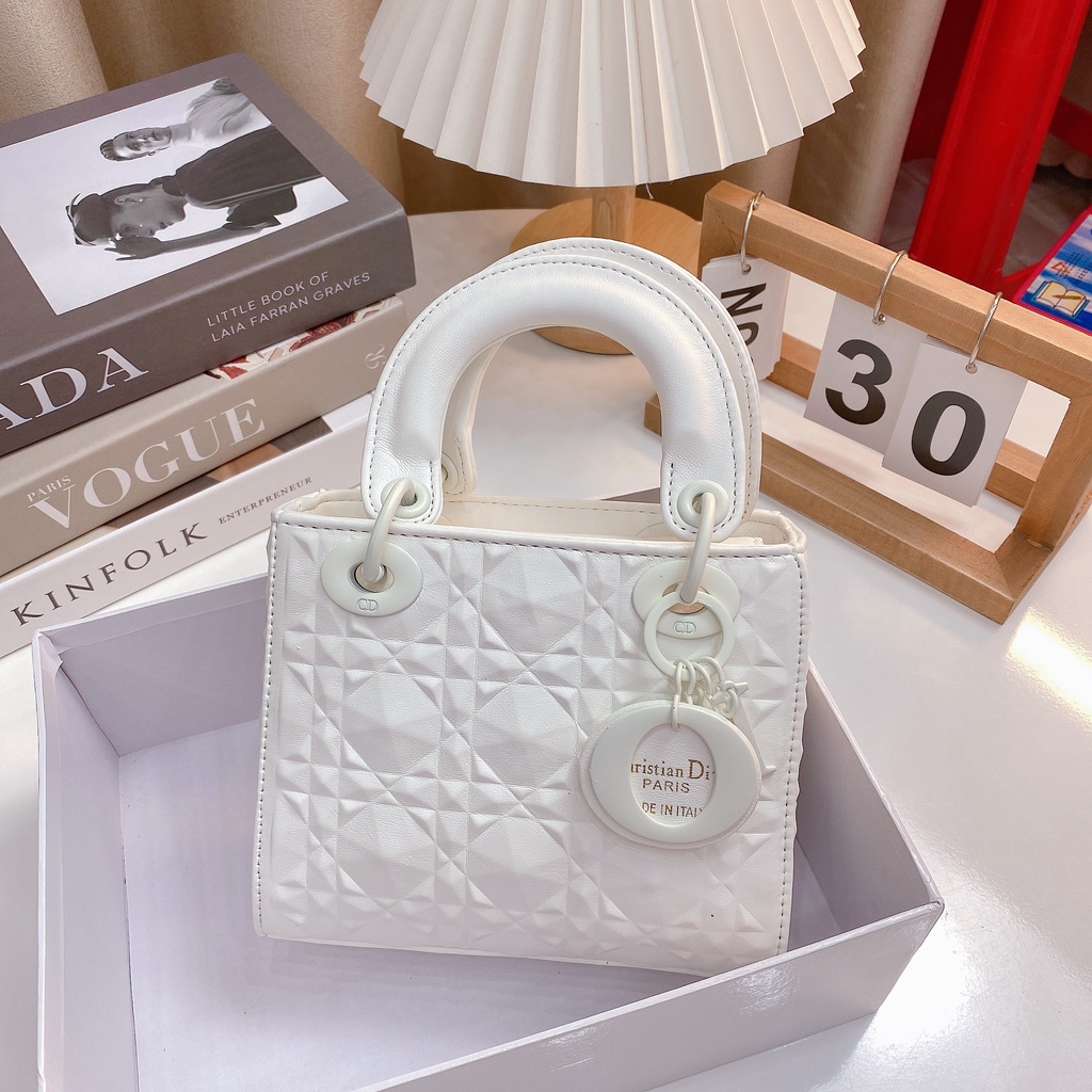 Túi Xách Nữ CD Da Bóng Full Màu Size 18 ,21Cm Tặng Kèm Khăn Hãng Hàng Cao Cấp Fullbox Đeo Chéo Đeo Vai Sang Chảnh MSP399