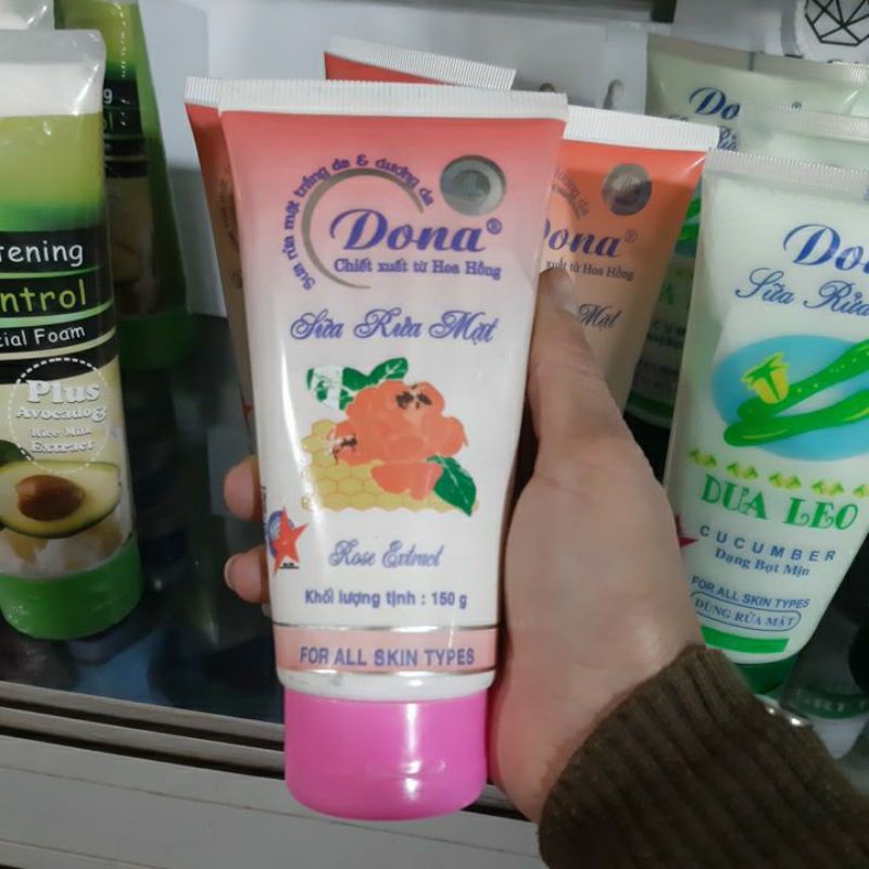 Sữa rửa mặt Dona 150g