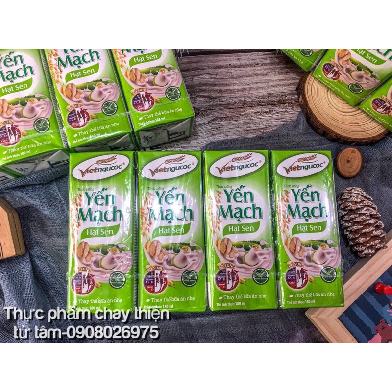 Sữa Yến mạch hạt sen Việt Ngũ Cốc lốc 4 hộp - 180ml/hộp
