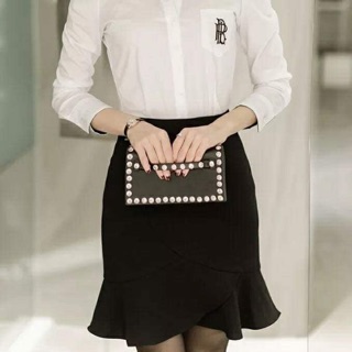 Ví cầm tay Valentino nạm đá
