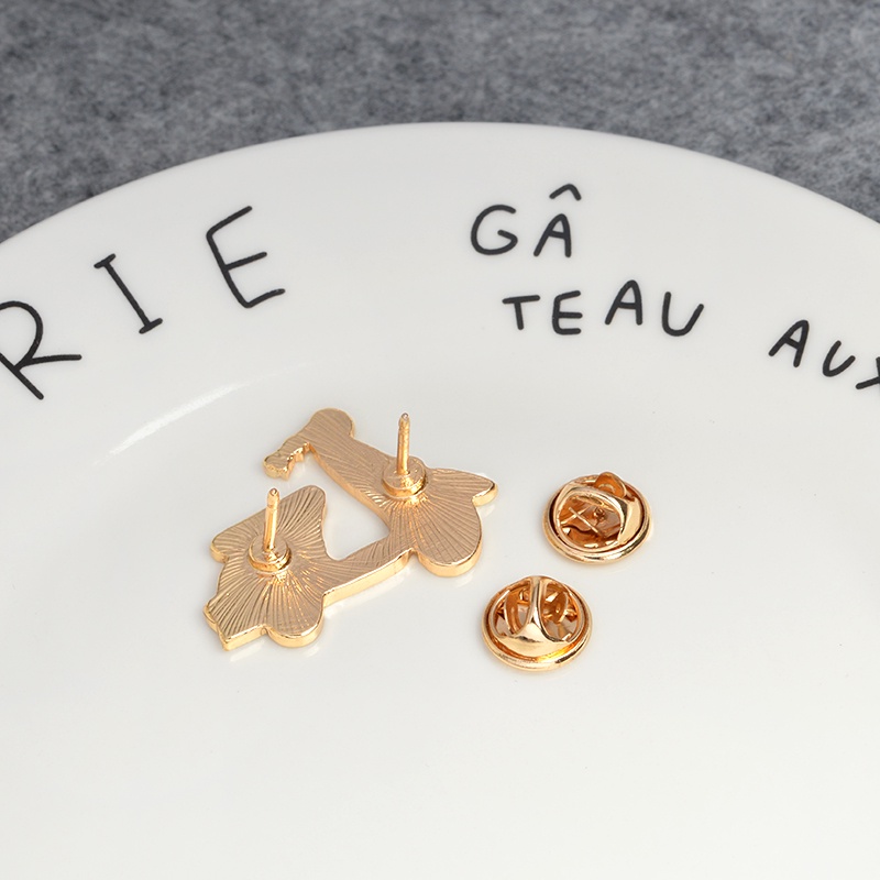 Ghim cài áo QIHE JEWELRY họa tiết chiếc xe hoạt hình đáng yêu làm quà tặng