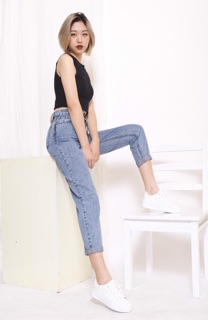 # Quần jeans ống thụng cạp cao