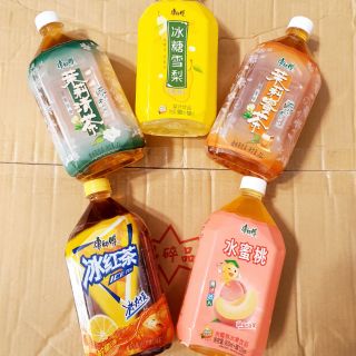 1 thùng gồm 12 chai nước ép lê Đài Loan 1 lít đủ 5 vị
