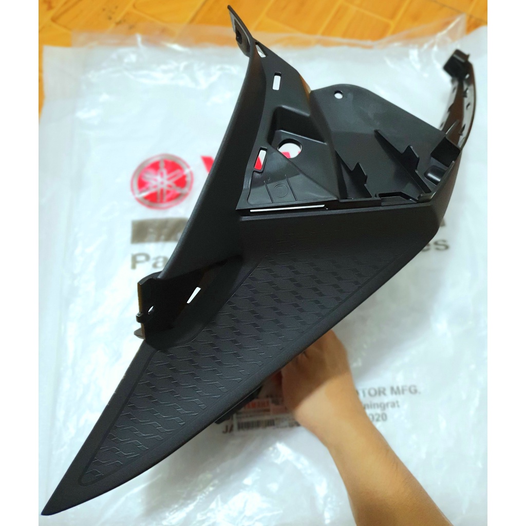 Ốp yếm nhựa đen Yamaha R15v3 chính hãng nhập Indonesia