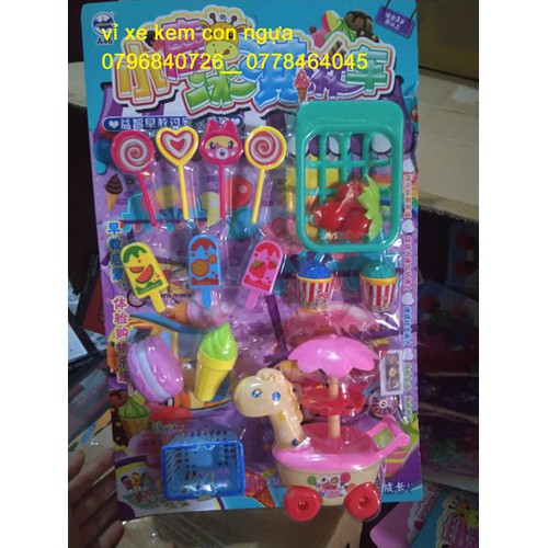 Xe kem đồ chơi