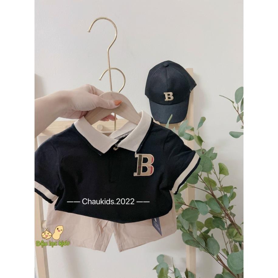 Bộ quần áo bé trai, quần short vải Kaki mềm, áo polo cotton chữ B kèm mũ