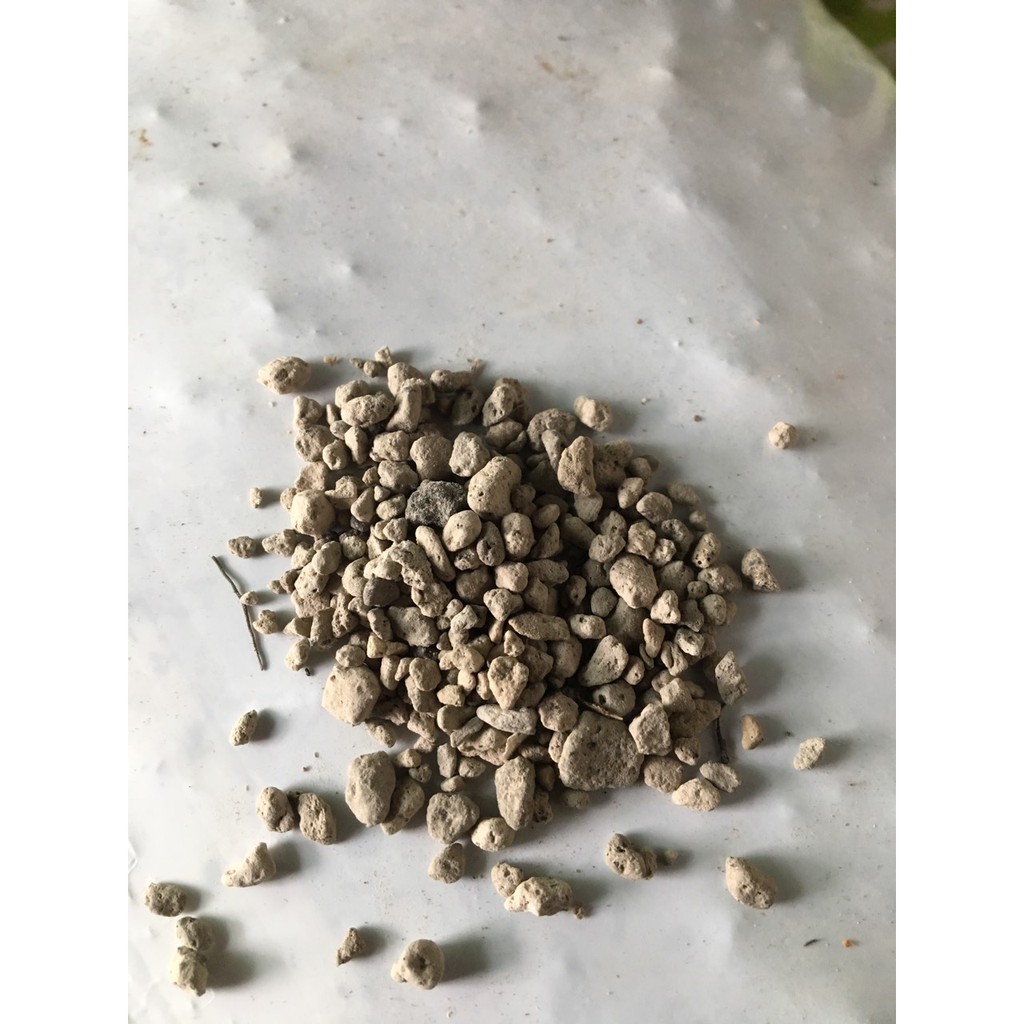 Đá núi lửa Pumice Indonesia cỡ 3 đến 6 mmkhối lượng 1 kg