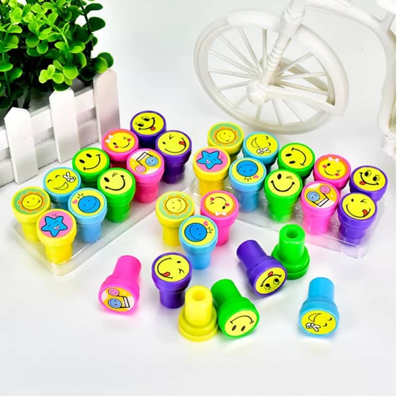 Vỉ 10 Con Dấu Hoạt Hình  Đóng Dấu Nhiều Chủ Đề Cho Bé Trai Bé Gái