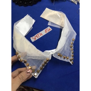 Cổ áo sơ mi nữ trắng và đen ( cổ Đức)