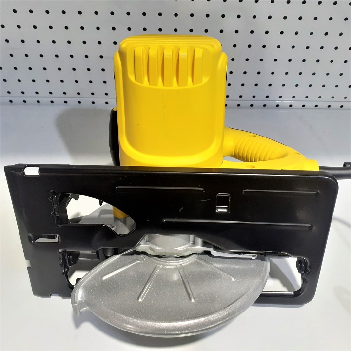 Máy cưa dĩa  cưa cắt nhôm gỗ Stanley SC16-B1 190mm 1600W
