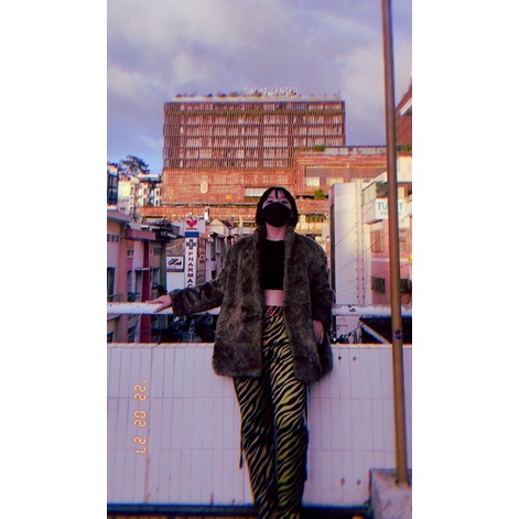 Áo khoác lông nâu