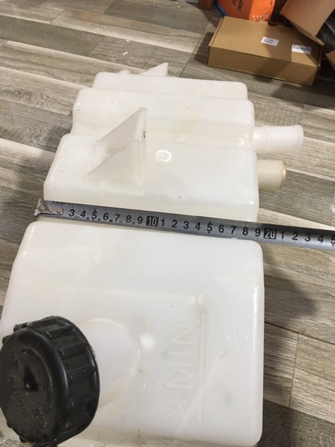 Sản phẩm gia đình làm: Bình nước phụ Ti ân lông/ĐF 375 ( 1311010-K0300)