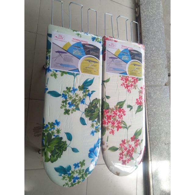 Bàn để ủi quần áo dạng ngồi. (Họa tiết có thể khác hình tùy từng đợt) | BigBuy360 - bigbuy360.vn