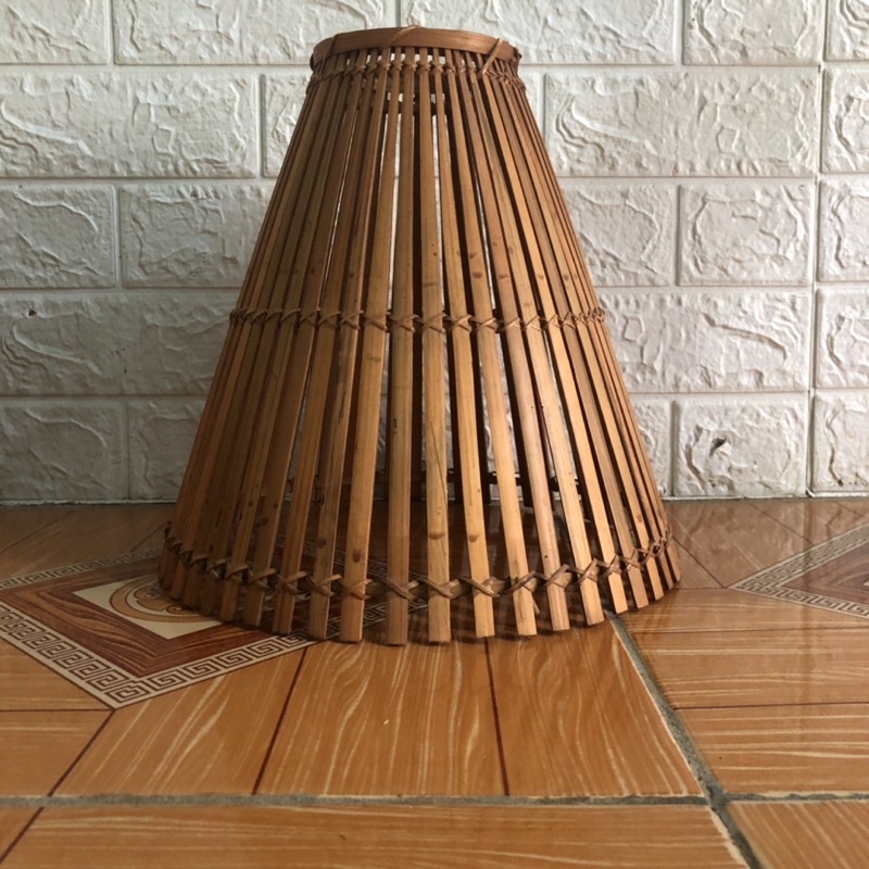 Đèn mây tre nơm cá.kích thước 25x35cm. đèn mây tre decor trang trí.