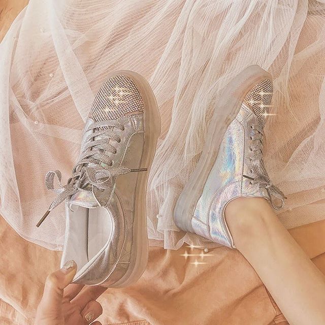 Giày bling bling về hàng