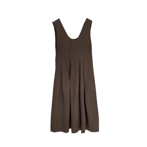 Đầm yếm dáng rộng xếp ly phong cách thời trang xuân thu mới