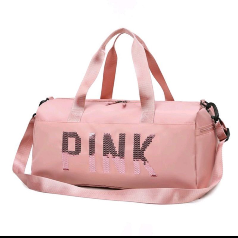 Túi du lịch pink sai trung có 2 màu đen và hồng