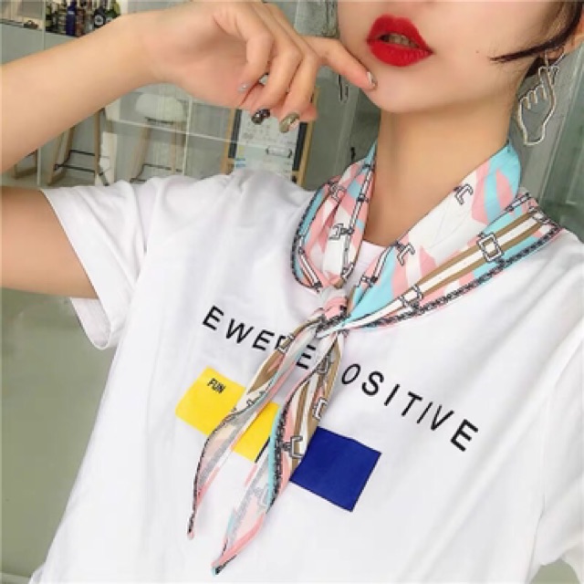 Khăn choàng cổ in hình dễ thương