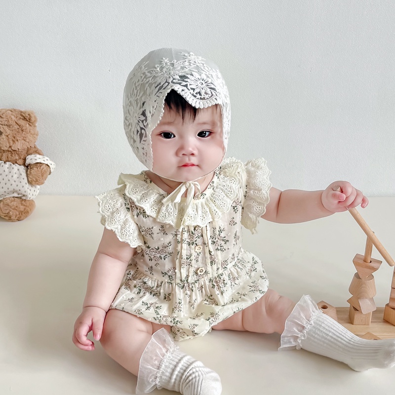 Bộ Áo Liền Quần Ngắn Tay Phối Ren Hoa Dễ Thương Cho Bé Gái Sơ Sinh