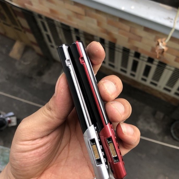 ĐIỆN THOẠI SONY ERICSSON T700 SIÊU MỎNG