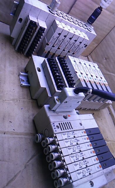 Cụm 5 van 5/2 1 sol hoặc 2 sol 24v cũ xịn rẻ | BigBuy360 - bigbuy360.vn