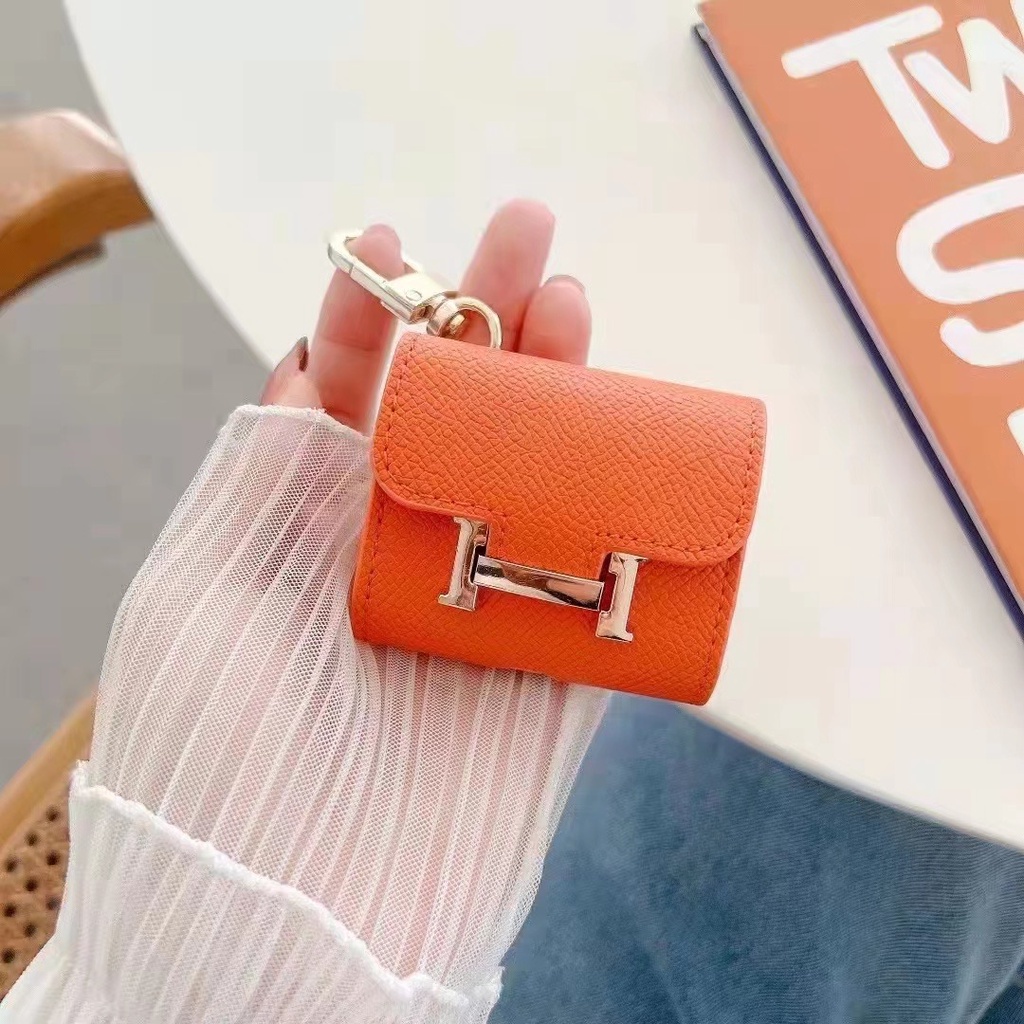 Vỏ Bảo Vệ Hộp Sạc Tai Nghe AirPods 1/2/3 Pro Bằng Da In Logo Hermes Sang Trọng Thời Trang