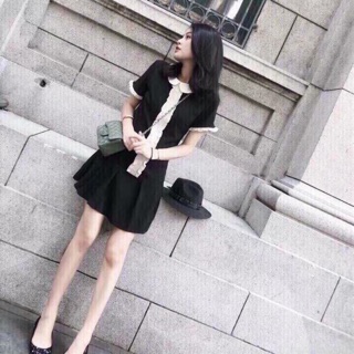 Váy kẻ cổ đức