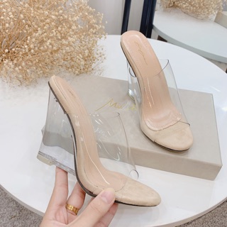 Dép xuồng quai trong
