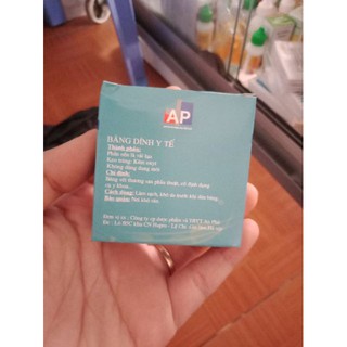 Băng dính lụa y tế kích thước 1,5cm* 4cm hộp 1 cuộn