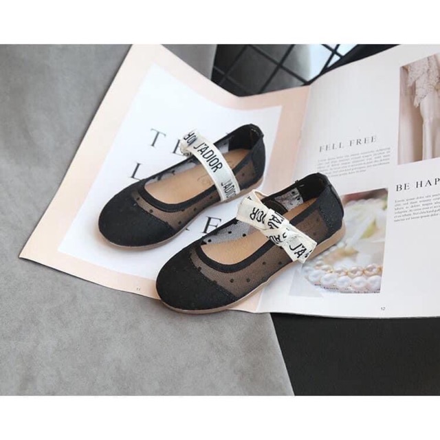 Giày chấm bi bé gái size 3-5 tuổi