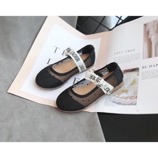Giày chấm bi bé gái size 3-5 tuổi