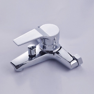 Gật gù tắm nóng lạnh CC 564, kích thước tiêu chuẩn dễ lắp đặt, bảo hành 1 đổi 1 toàn quốc