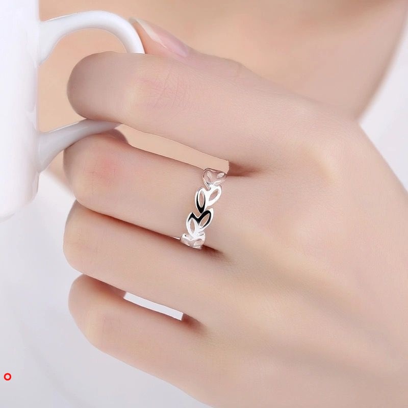 Nhẫn hở mạ bạc hình hoa xinh xắn