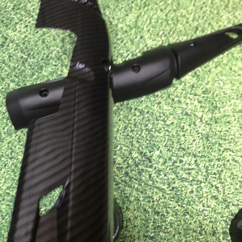 Ốp pô và chụp đích pô xe EX 150 giả zin màu đen-Cacbon