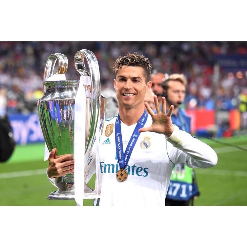 - Áo thi đấu CLB Real Madrid mùa 2017 newtag full chữ ký mùa giải lịch sử