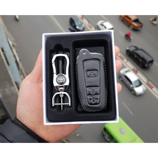 Bao da 3D bảo vệ chìa khóa xe dành cho Toyota Corolla Cross 2020 kèm móc đeo Inox