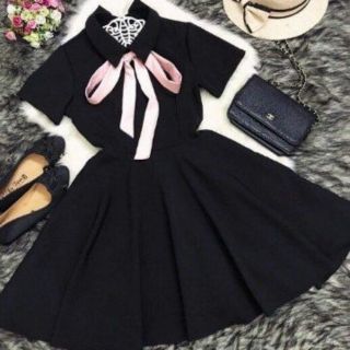 Đầm xòe nơ