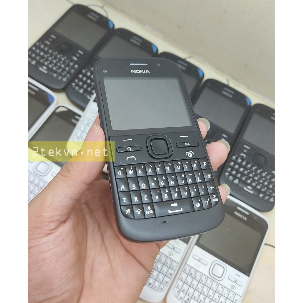 Điện thoại nokia E5-00 cổ bàn phím QWERTY đầy đủ pin sạc-Bảo hành 12 tháng