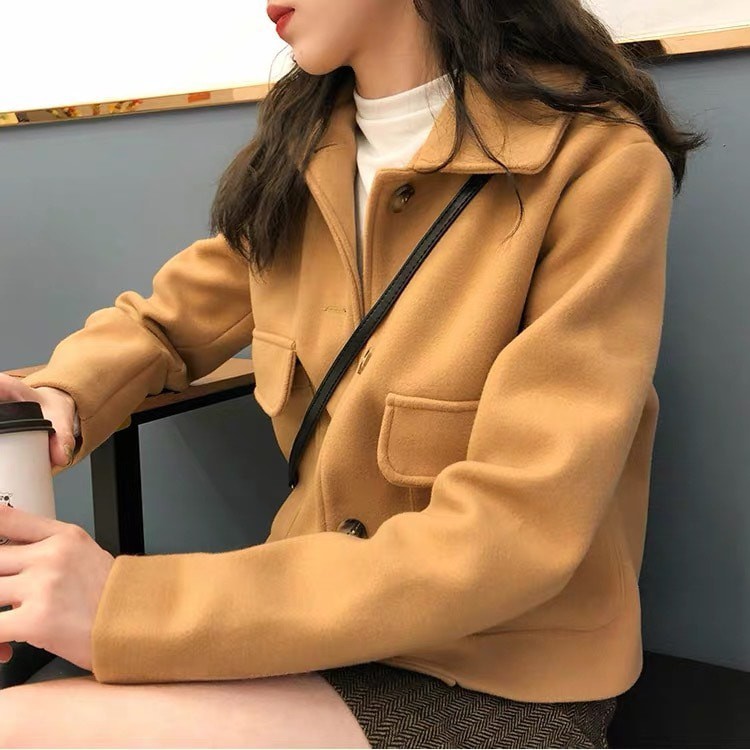 ÁO KHOÁC DẠ LEN ÉP TÚI NẮP Dáng ngắn