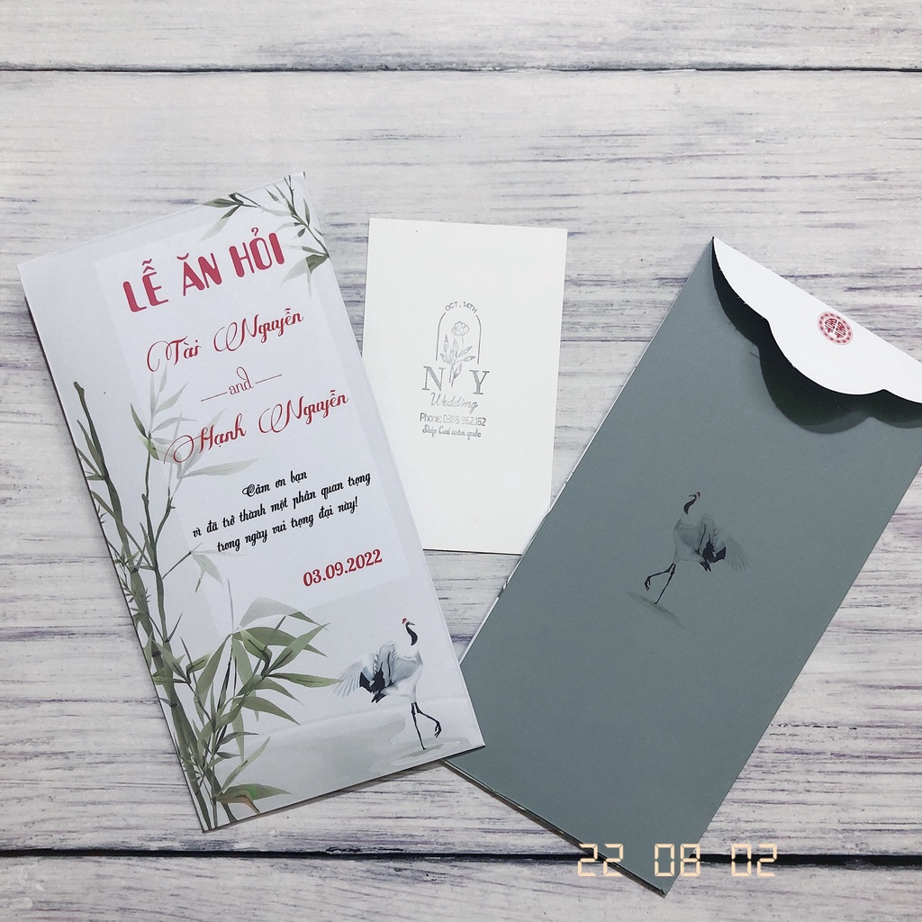 Bao lì xì đám cưới đẹp in tên dâu rể kèm lời cảm ơn đội bê tráp