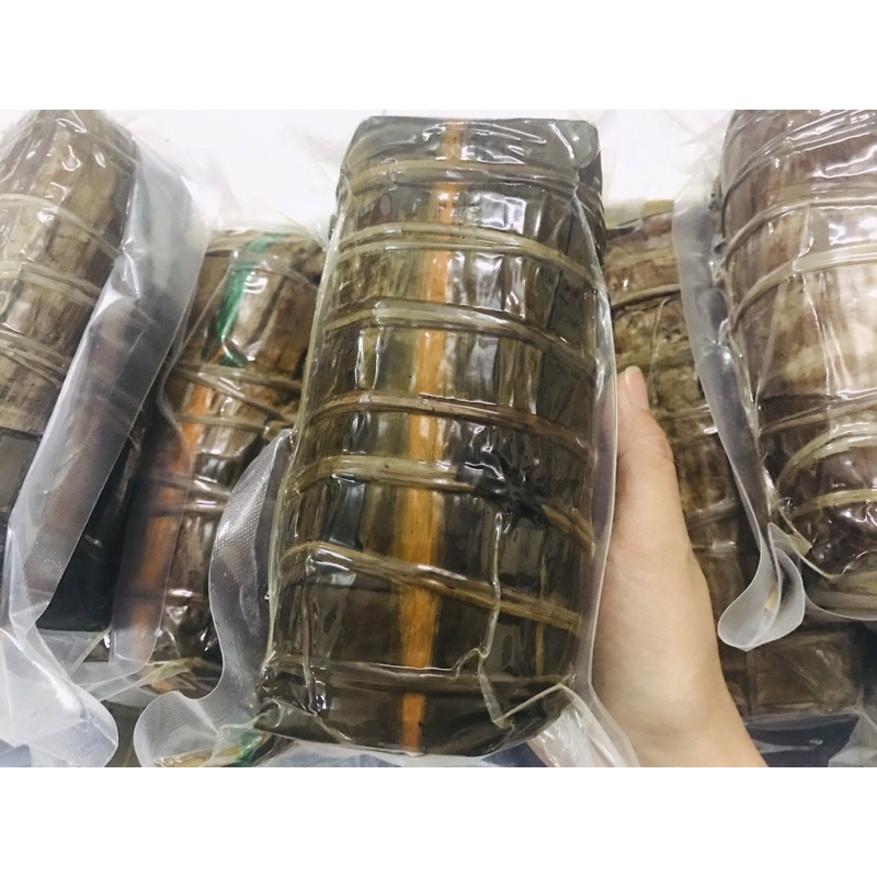 Bánh tét trà cuôn chay nhân chuối (1kg), đặc sản chính gốc Trà Vinh | BigBuy360 - bigbuy360.vn