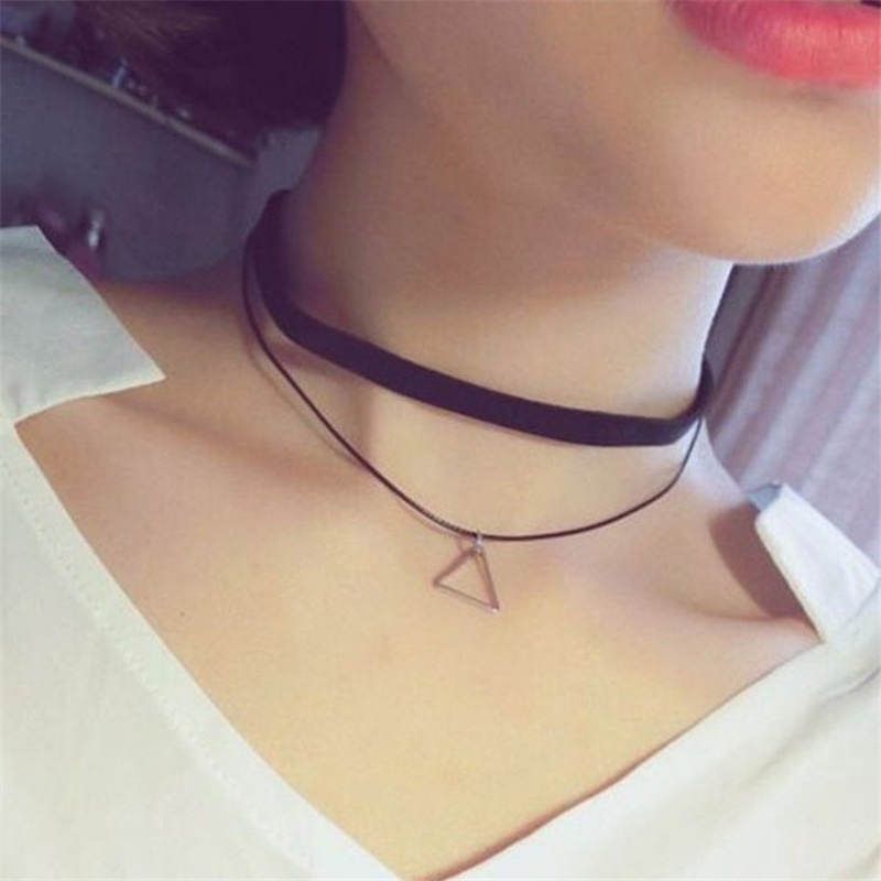 Vòng cổ Choker Mặt Tam Giác Màu Đen Thời Trang Cho Nữ