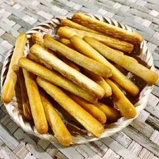 Bánh quy đũa bơ mặn