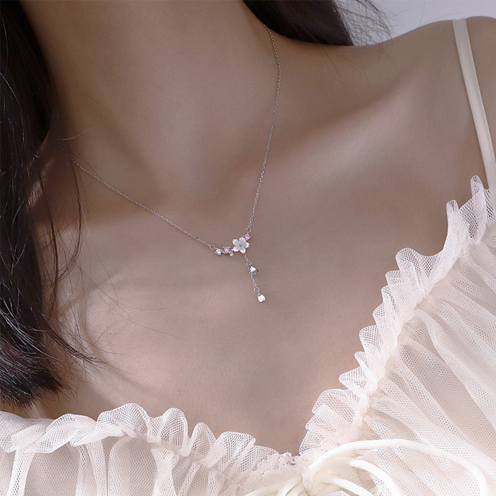 Dây Chuyền Hợp Kim Mặt Hình Hoa Anh Đào Xinh Xắn Cho Nữ