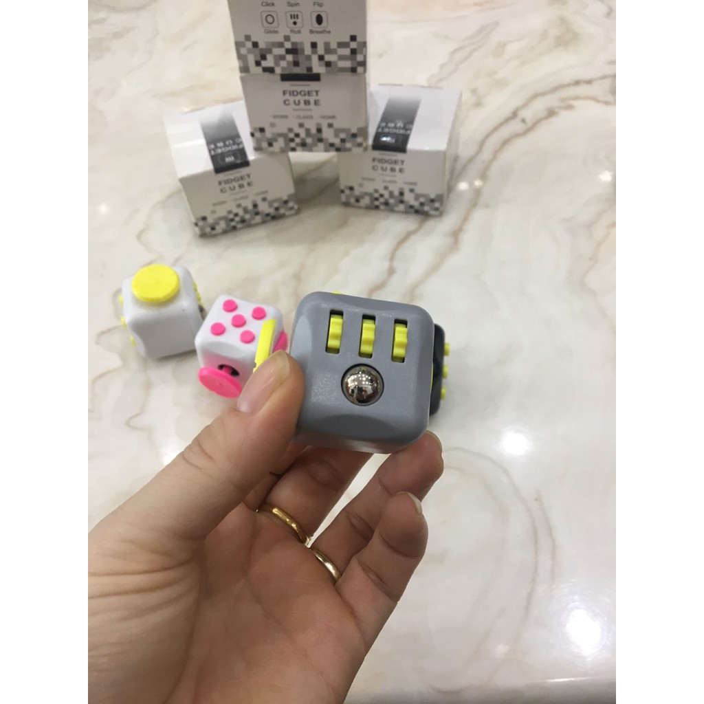 Con quay giảm stress Fidget Cube