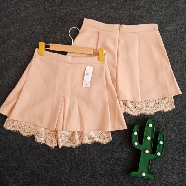 Chân váy vải tuyết mưa phối ren có quần bên trong | BigBuy360 - bigbuy360.vn