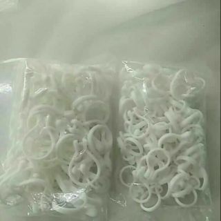 Móc nhựa treo ri đô