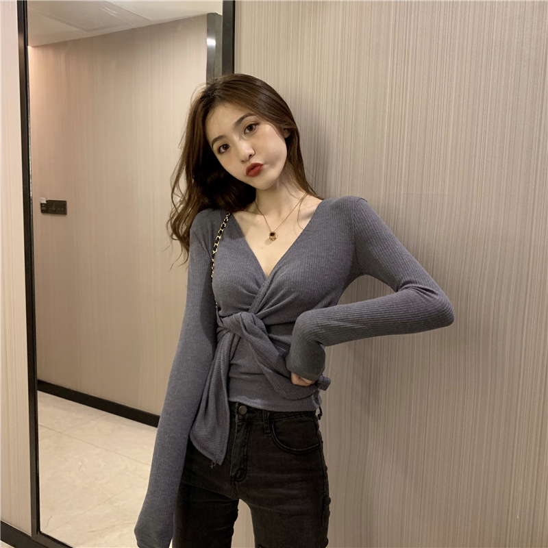 Áo Thun Tay Dài Cổ Chữ V Thiết Kế Dây Đan Chéo Độc Đáo | BigBuy360 - bigbuy360.vn