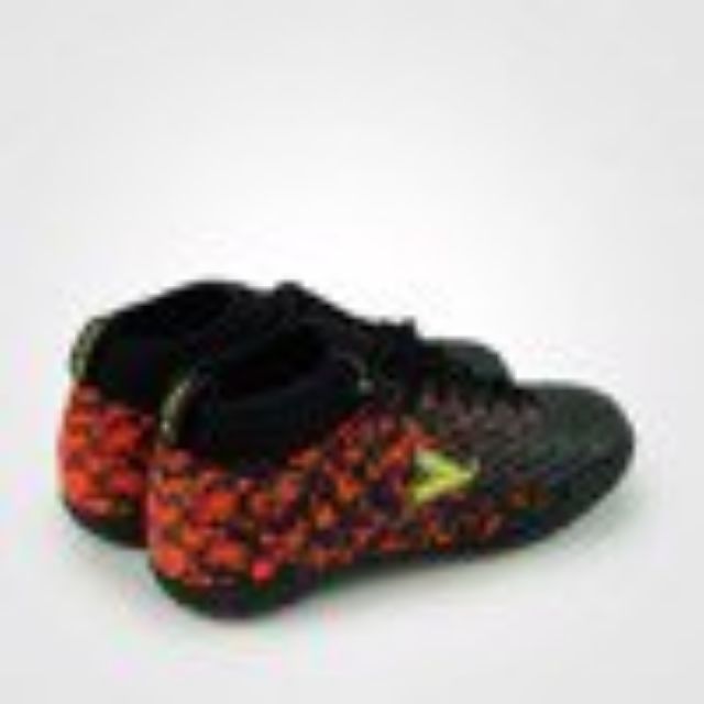 Giày đá bóng Động lực Mitre 170501 ( Đen - cam )